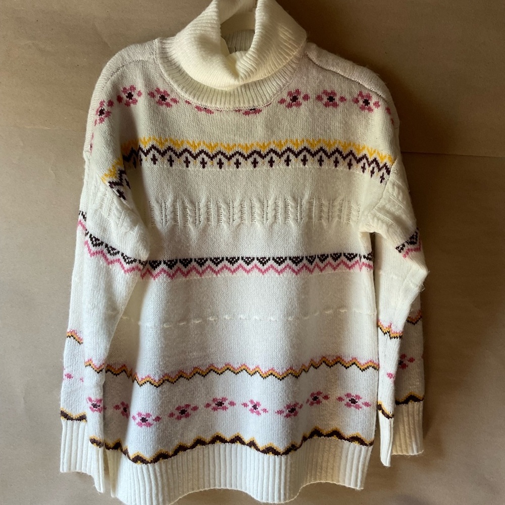 Wonderly sweater. NWT. Turtleneck. Size XL
